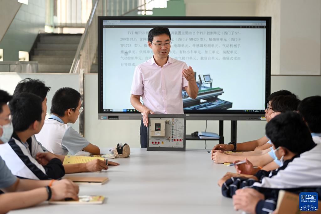 云海棋牌游戏